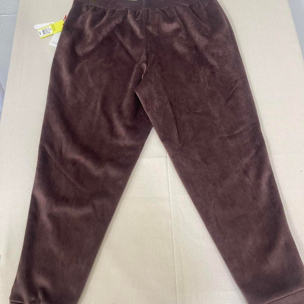 Brown‎ velour lounge jogger pants 🤎